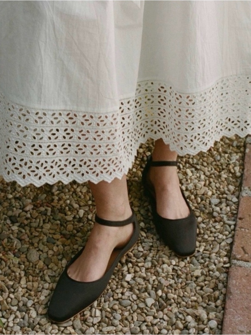 Doen Satin Flats